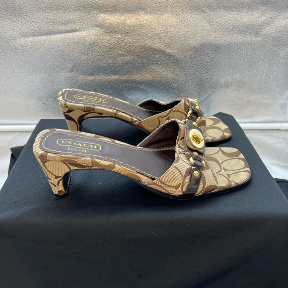 Coach Shoes - Coach Sz 9 M Brown Leather Signature Logo Mid Heels Slide Sandals Flip Flop
